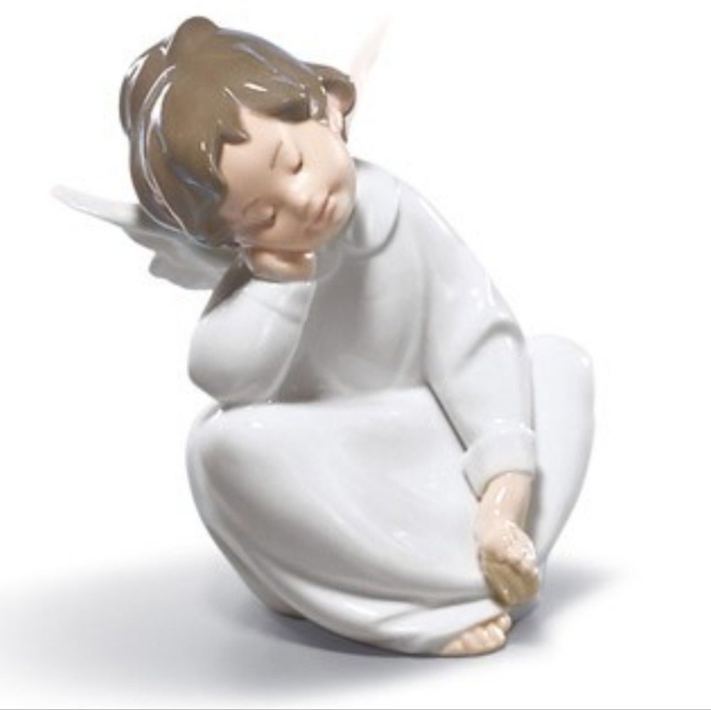 Lladro Angel Dreaming